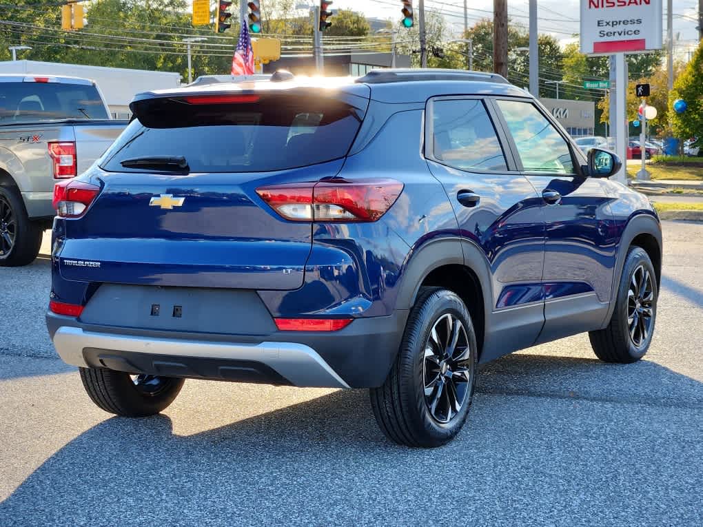 2022 Chevrolet Trailblazer LT photo 3