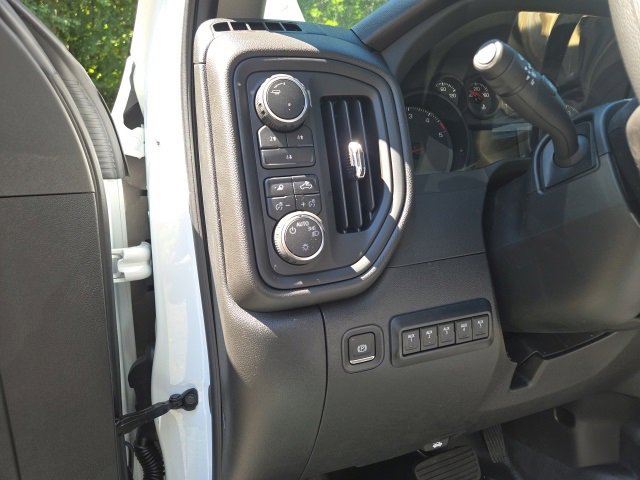 2025 Chevrolet Silverado 3500HD Work Truck photo 4