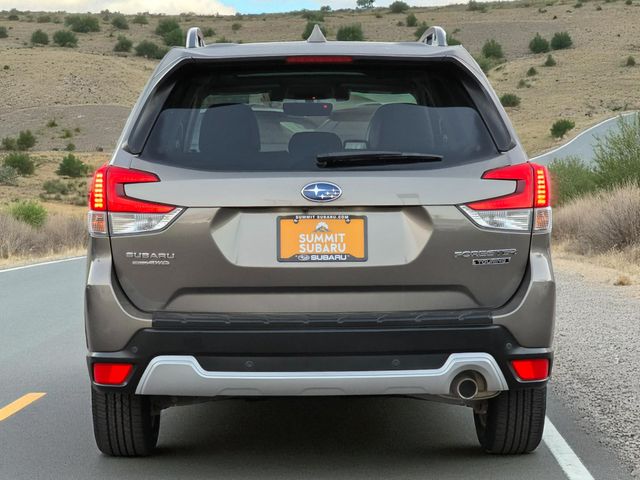 2020 Subaru Forester Touring photo 3