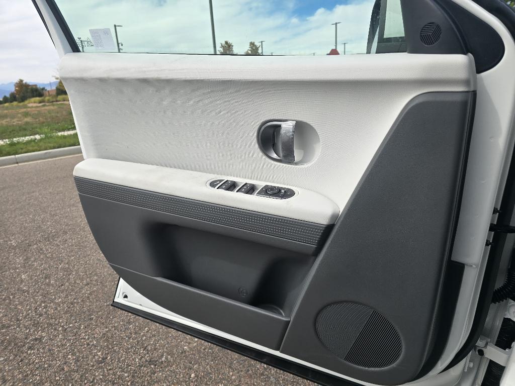 2025 Hyundai Ioniq 5 SEL photo 14