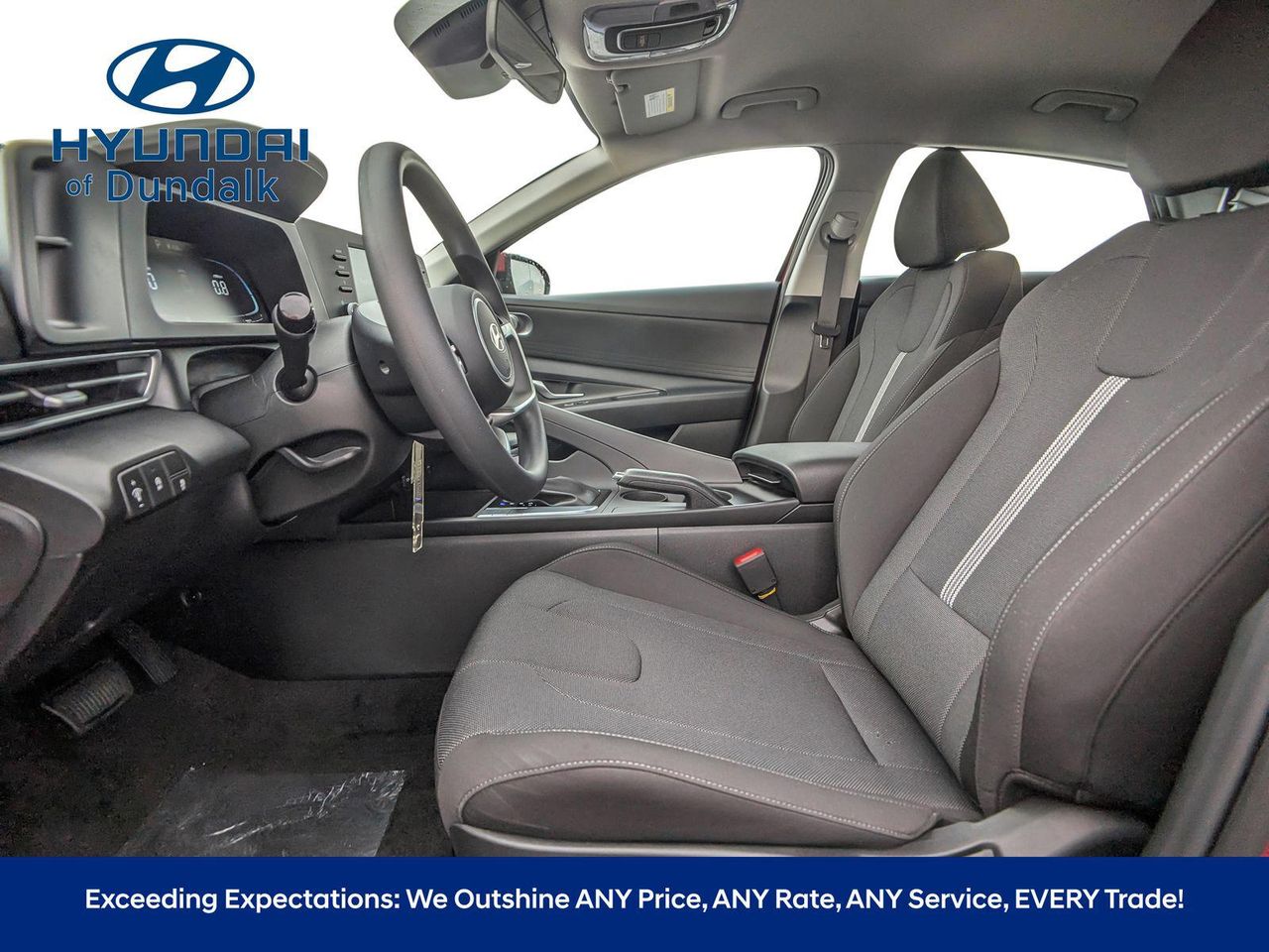 2025 Hyundai Elantra SE photo 11
