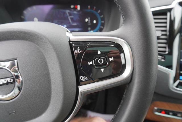 2024 Volvo XC90 B5 Plus photo 35