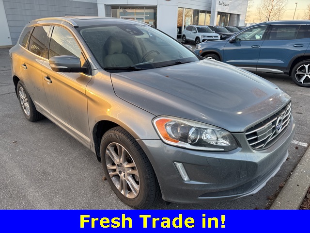 2016 Volvo XC60 T5 Platinum's photo