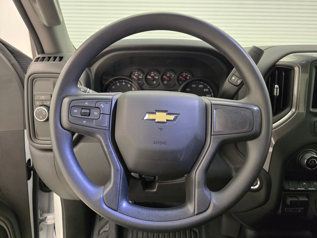 2025 Chevrolet Silverado 1500 photo 7