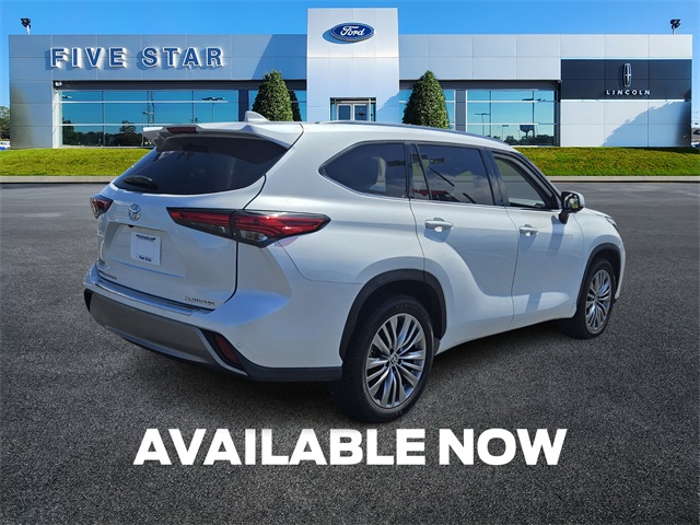 2023 Toyota Highlander Platinum photo 8