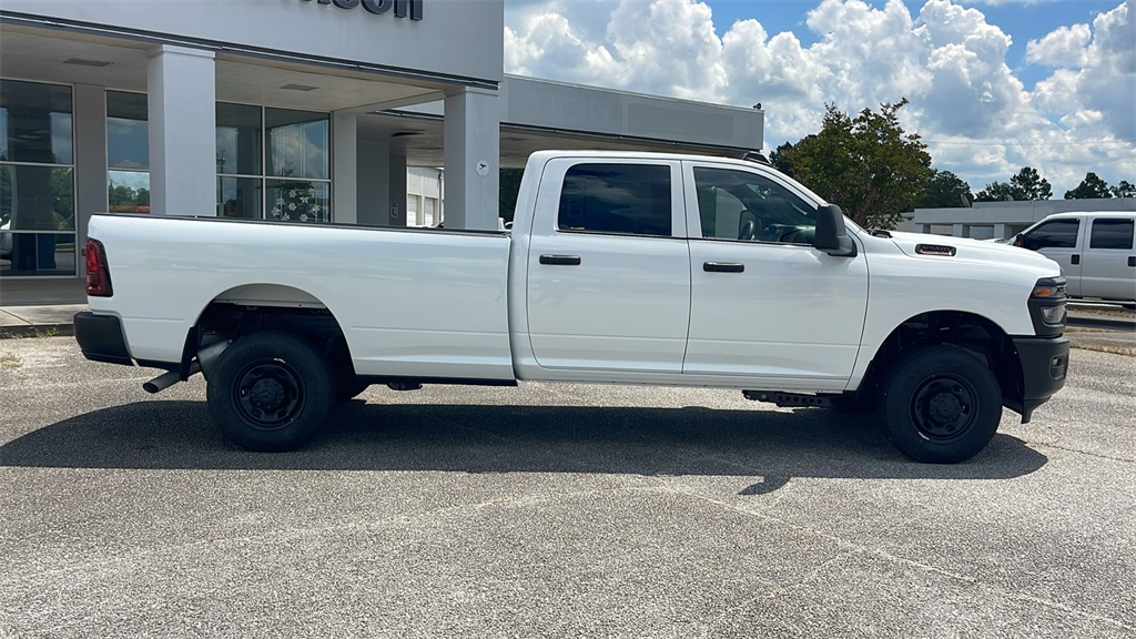 2025 Ram 2500 Tradesman photo 9