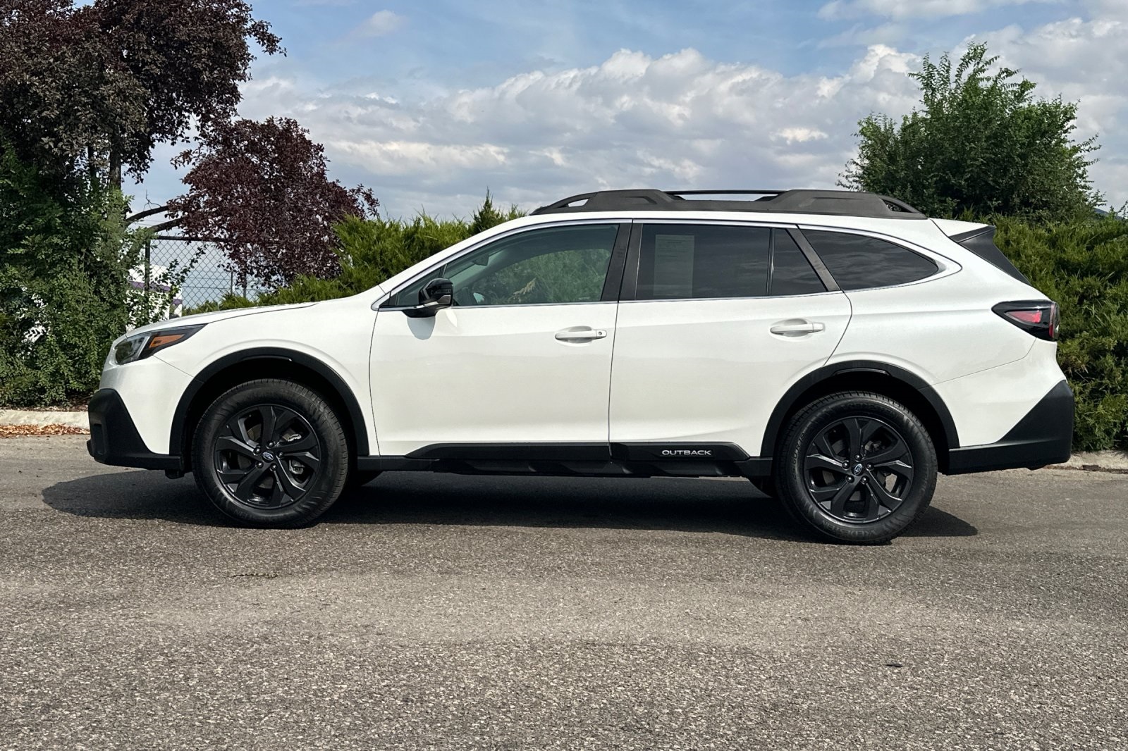 2022 Subaru Outback Onyx Edition XT photo 2