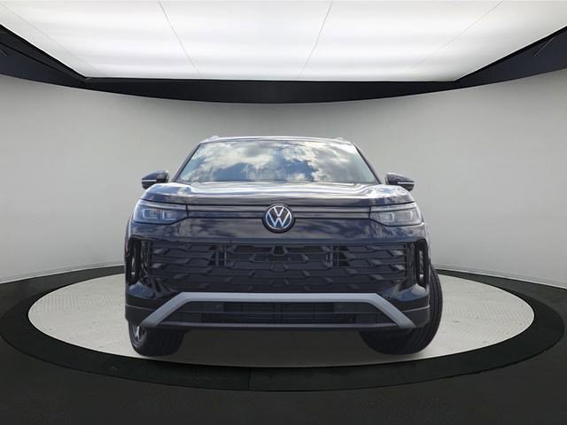 2025 Volkswagen Tiguan SE photo 3