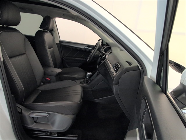 2022 Volkswagen Tiguan SE photo 14