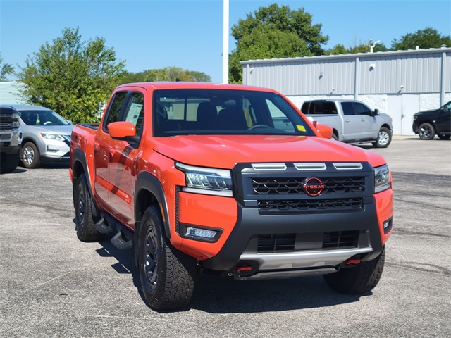 2025 Nissan Frontier PRO-4X photo 2