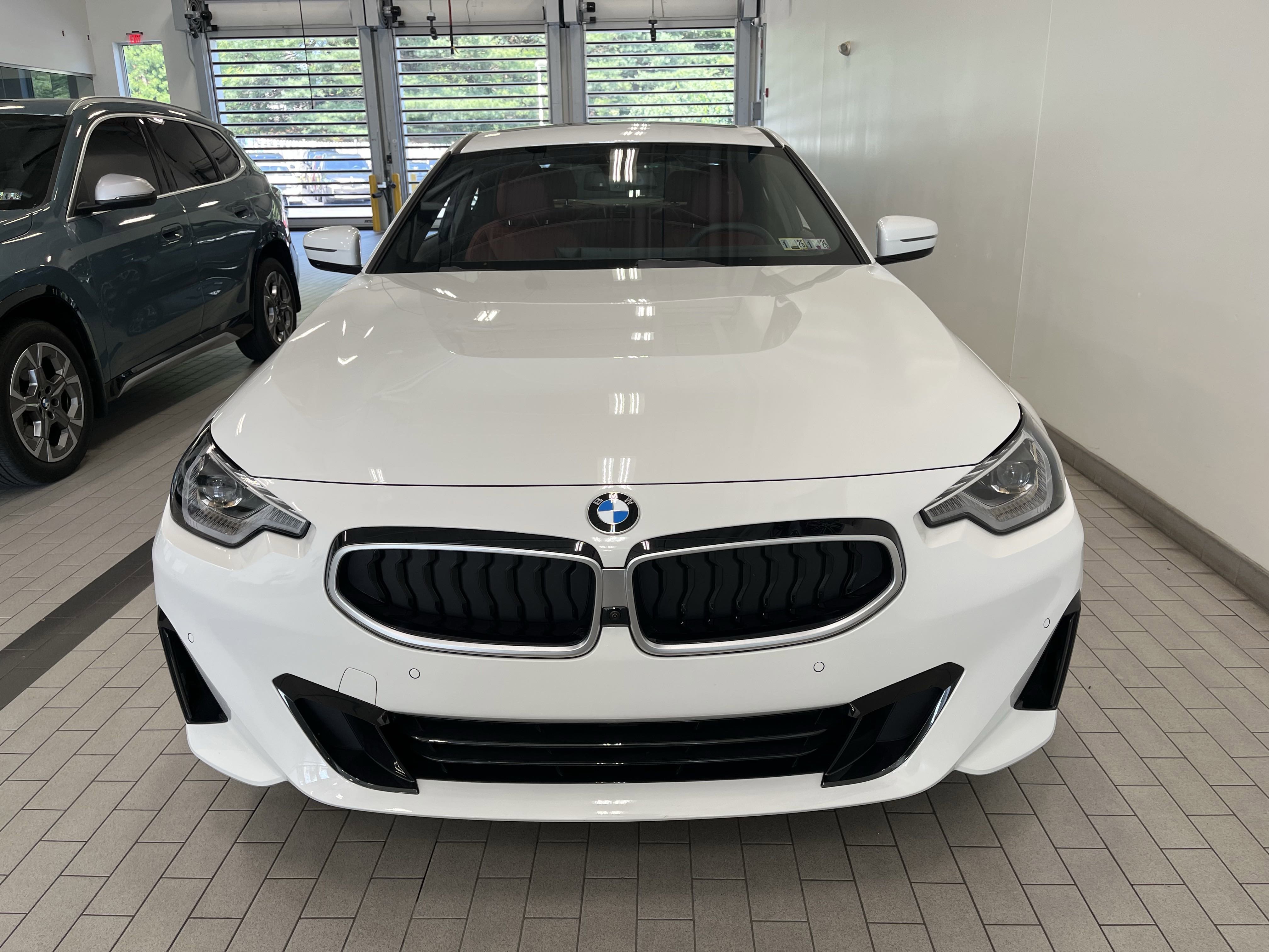 2025 Bmw 230i 230i xDrive photo 2