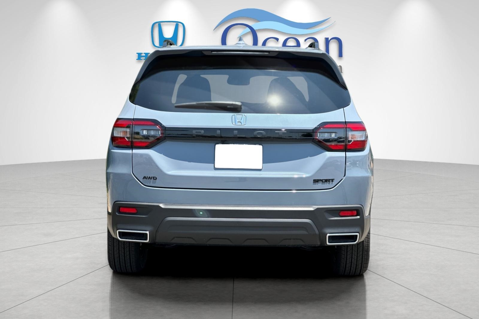 2025 Honda Pilot Sport photo 3