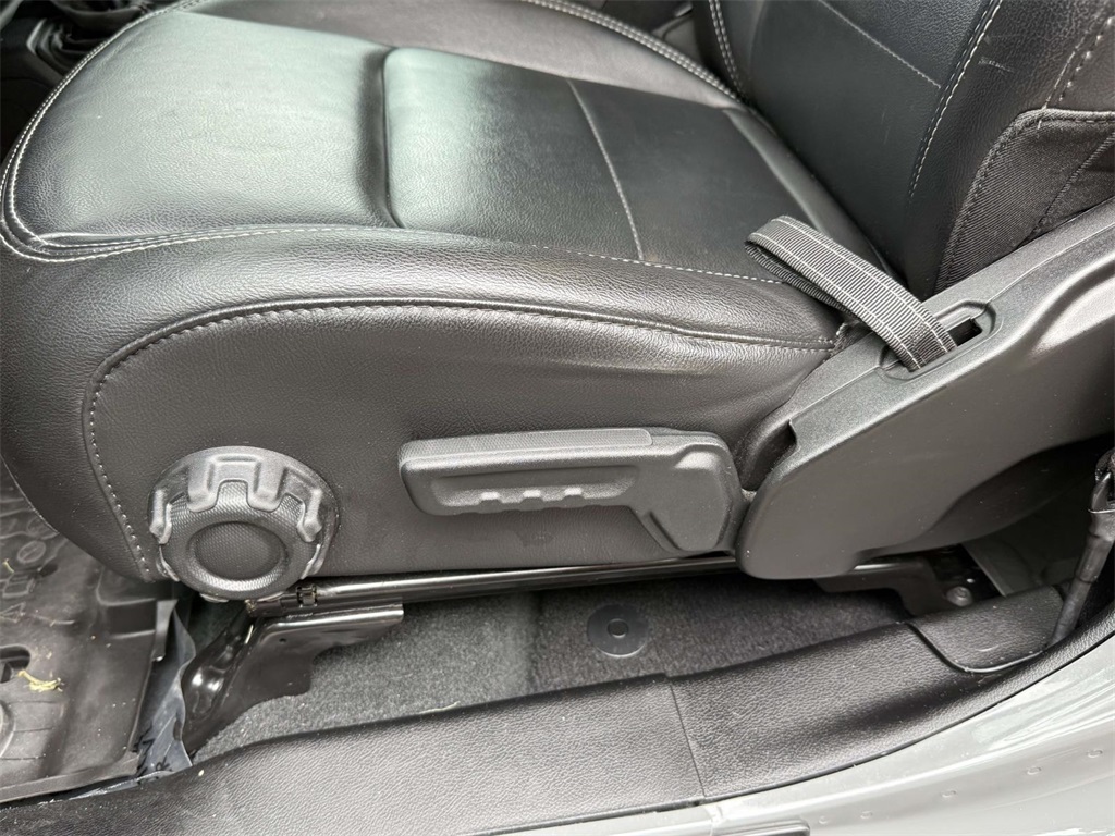 2023 Jeep Wrangler Sahara 4xe photo 27