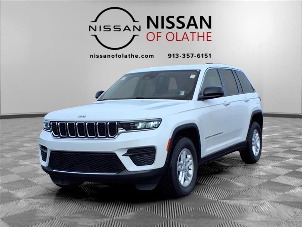 2023 Jeep Grand Cherokee Laredo's photo