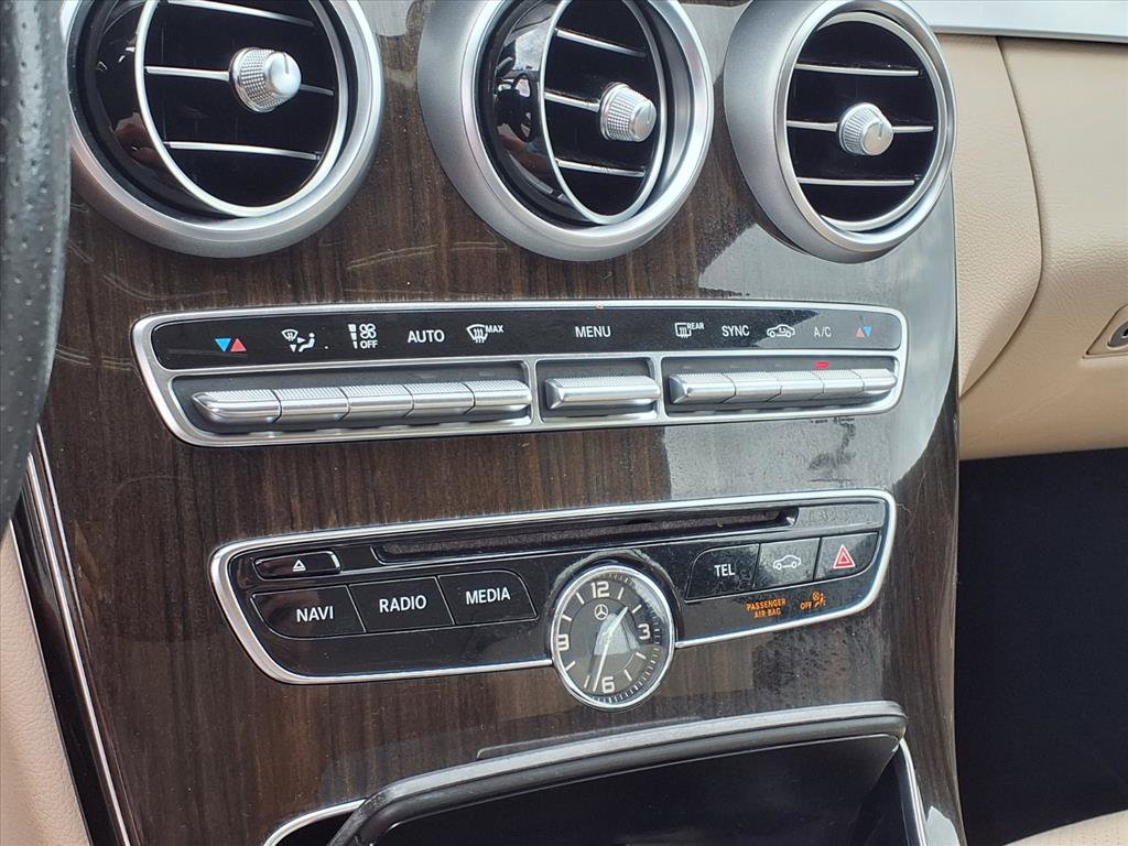 2018 Mercedes Benz C 300 photo 11