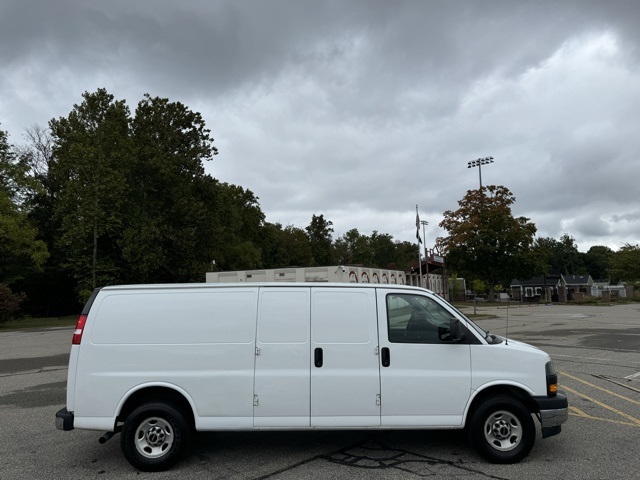 2021 Gmc Savana 2500 Cargo photo 3