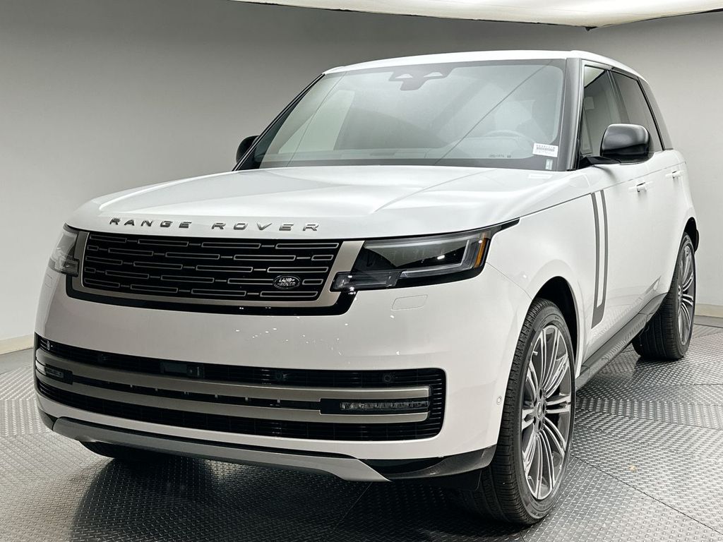 2025 Land Rover Range Rover SE's photo