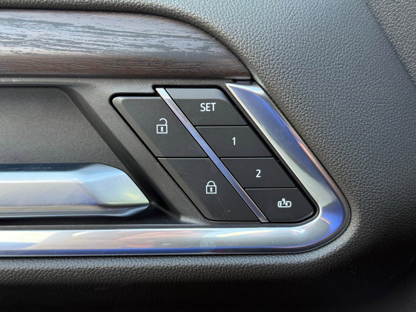 2025 Gmc Sierra 1500 SLT photo 11