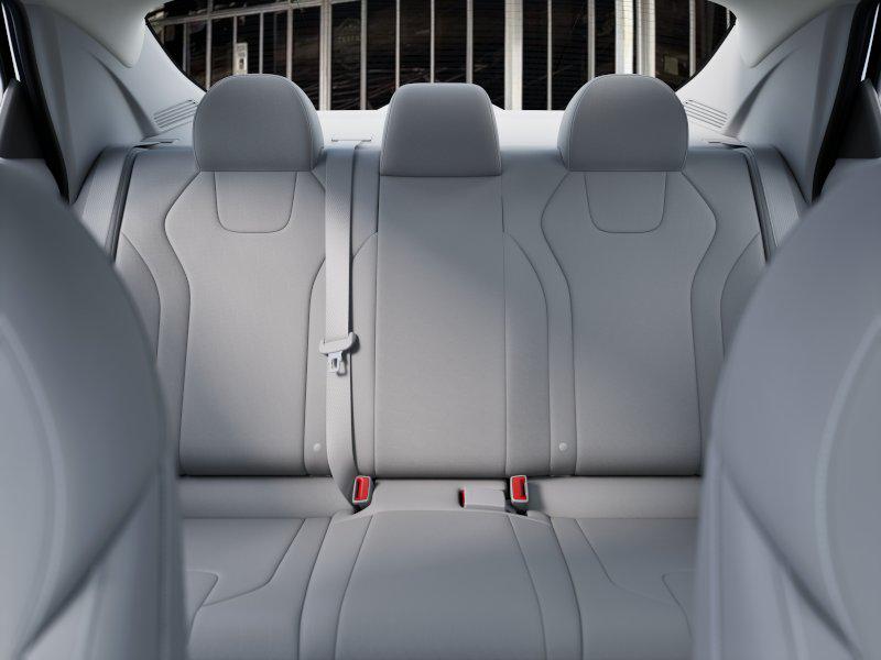 2025 Hyundai Elantra SE photo 12