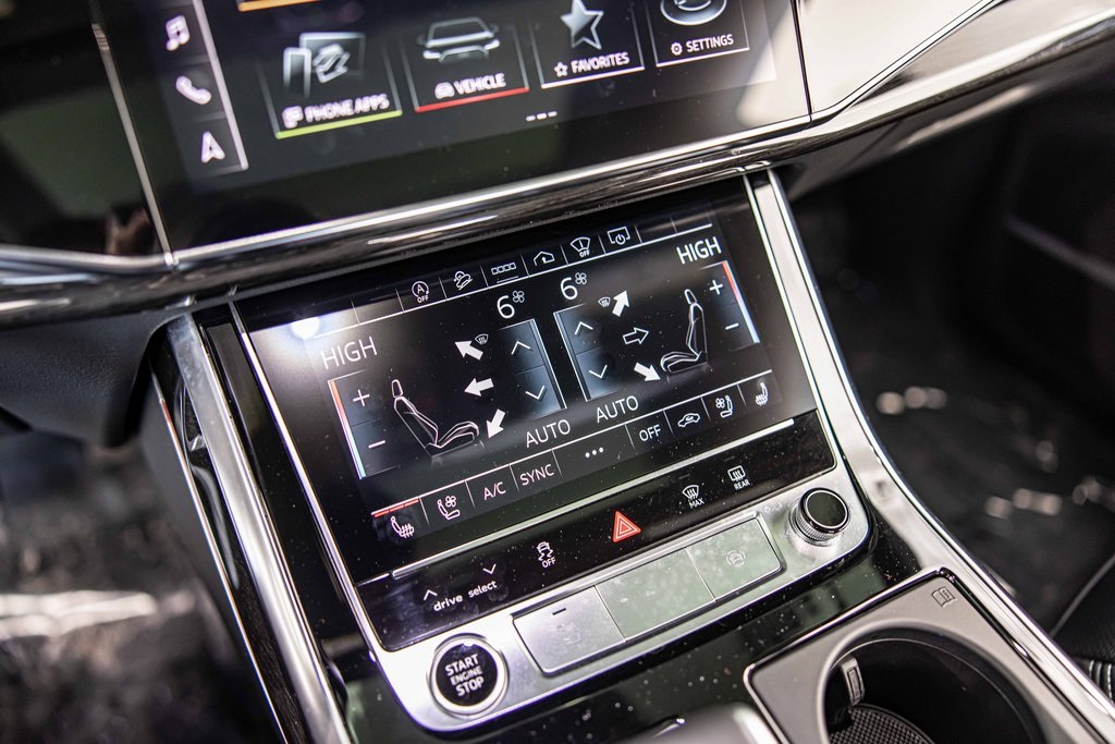 2021 AUDI Q8 - Image 28