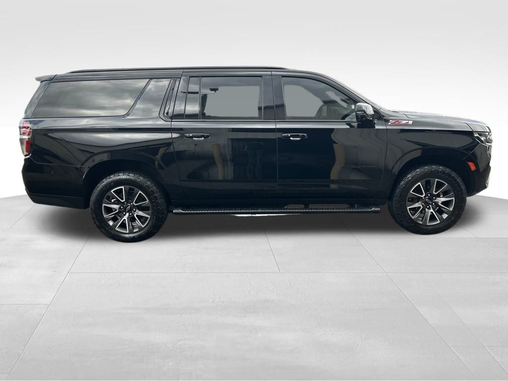 2022 Chevrolet Suburban Z71 photo 5
