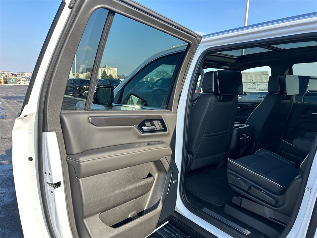 2026 GMC YUKON XL - Image 30