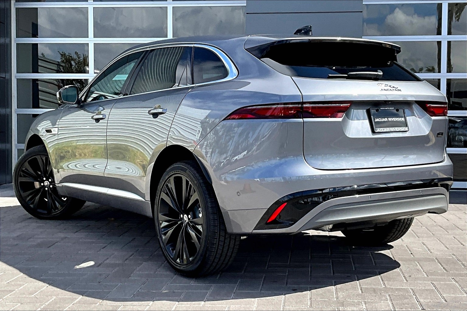 2026 Jaguar F-PACE P250 R-Dynamic S photo 3