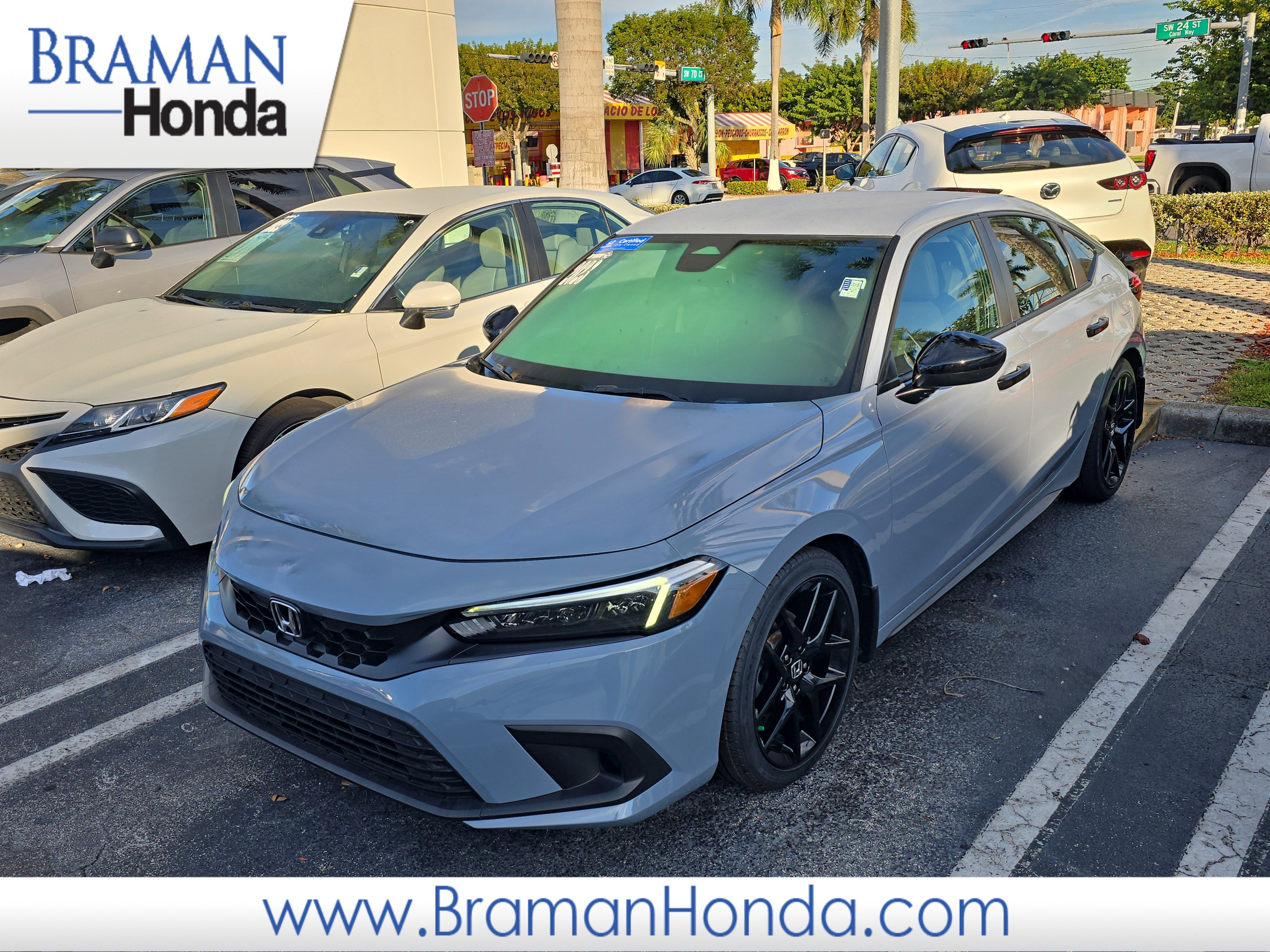 2023 Honda Civic Hatchback Sport's photo