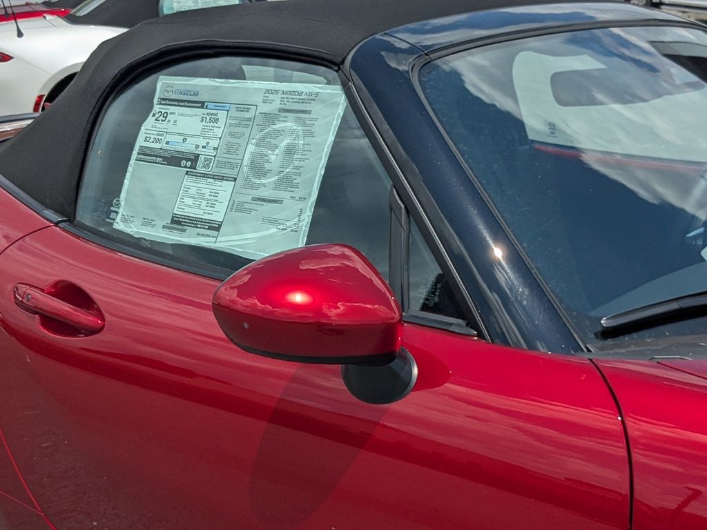 2025 Mazda MX-5 Miata Miata Grand Touring photo 12