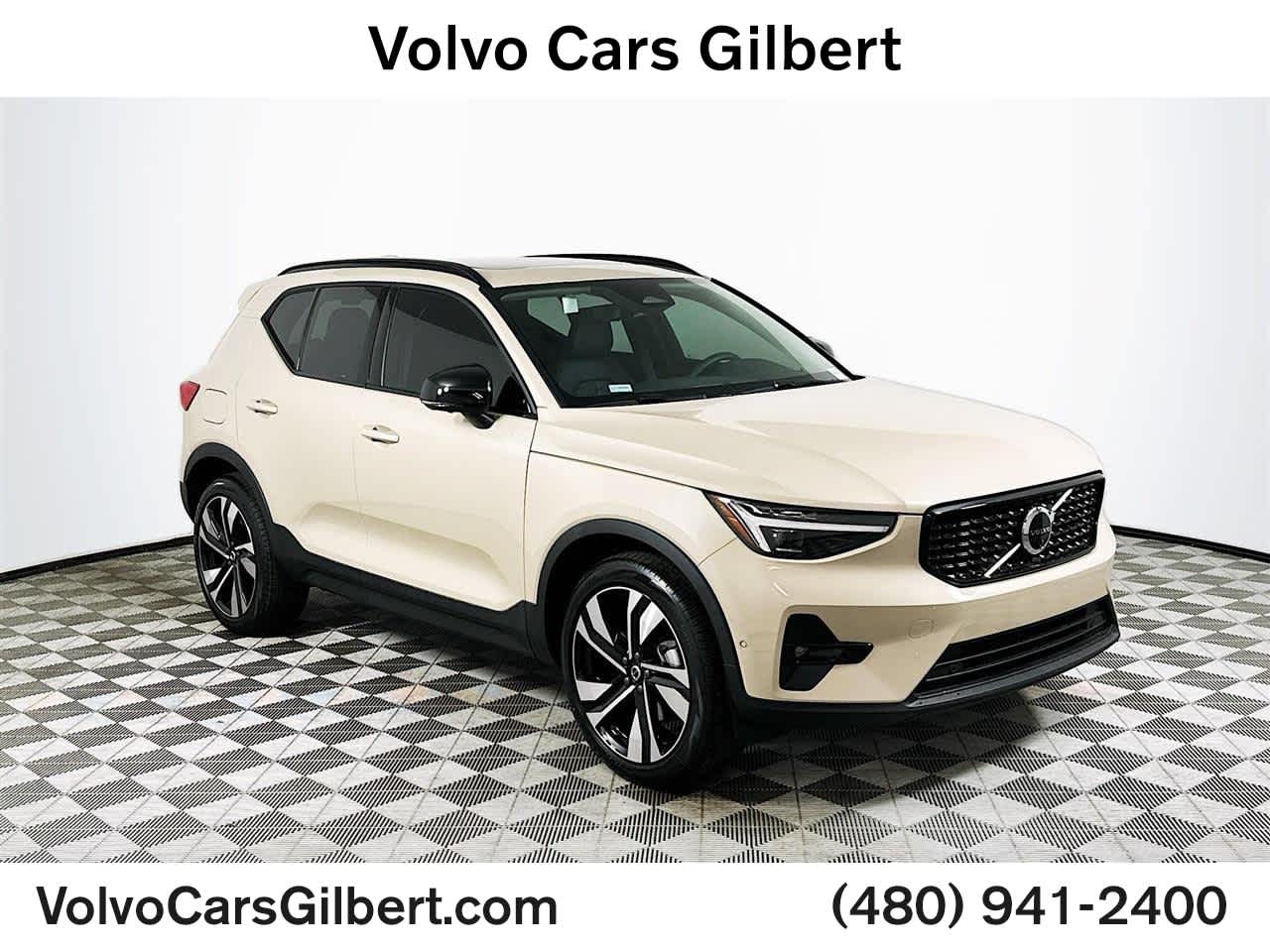 2025 Volvo XC40 Plus's photo