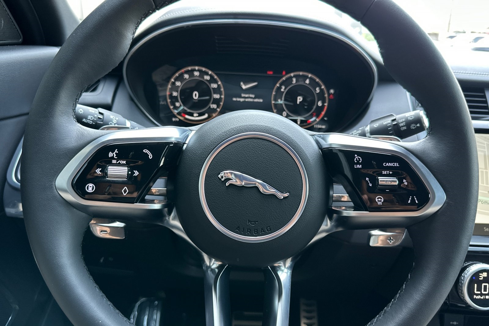 2024 Jaguar E-PACE R-Dynamic SE photo 24