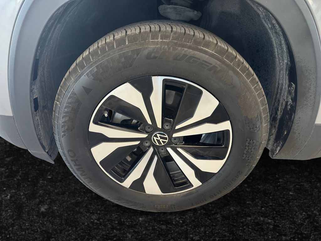 2024 Volkswagen Atlas Cross Sport SE photo 22