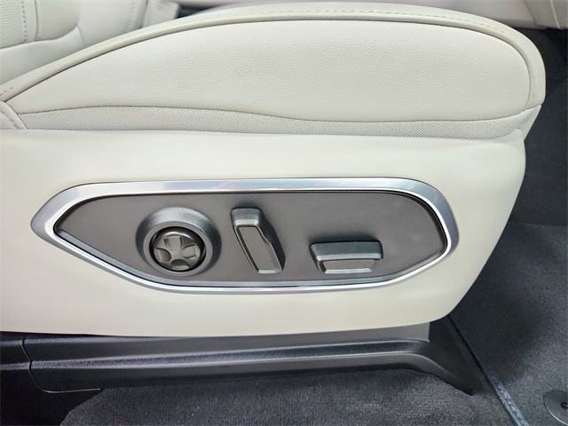 2024 Jeep Wagoneer Base photo 40