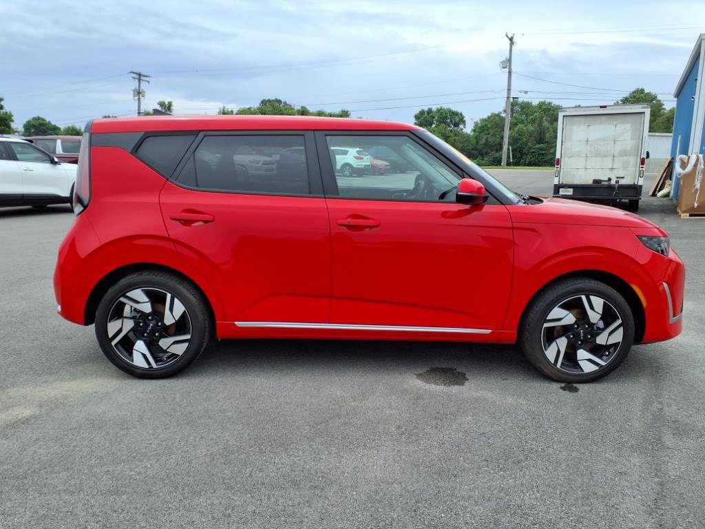 2024 Kia Soul GT-Line photo 7