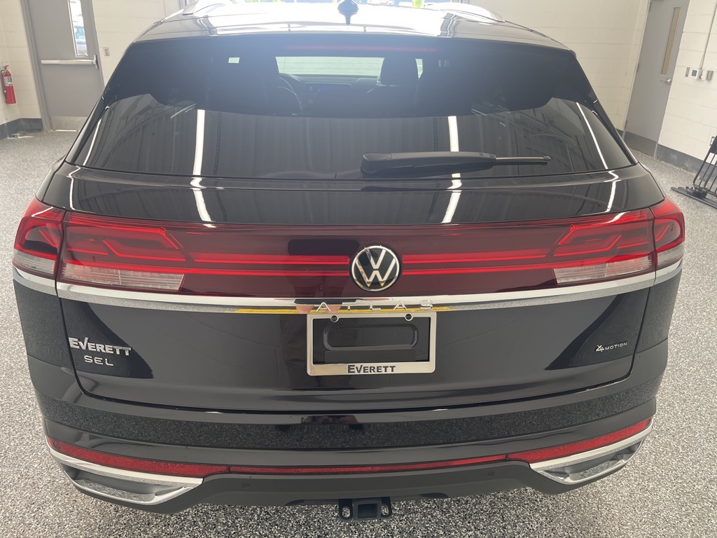 2025 Volkswagen Atlas Cross Sport SEL photo 4