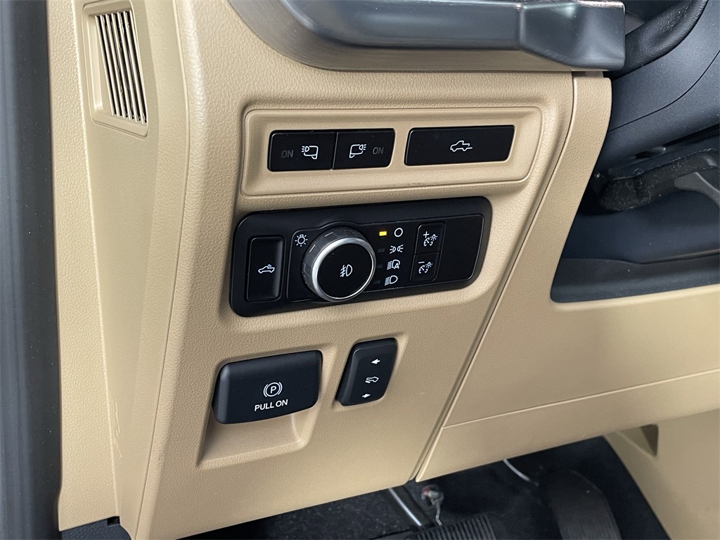 2023 Ford F-150 Lariat photo 21