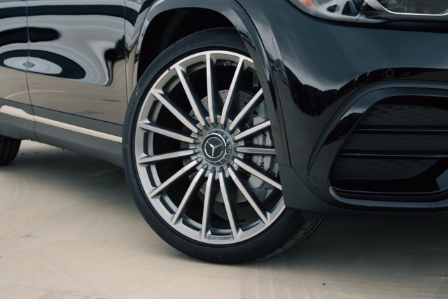 2025 Mercedes Benz GLA AMG 35 4MATIC photo 3