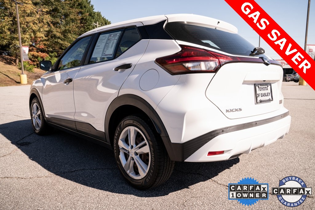 2021 Nissan Kicks S photo 2