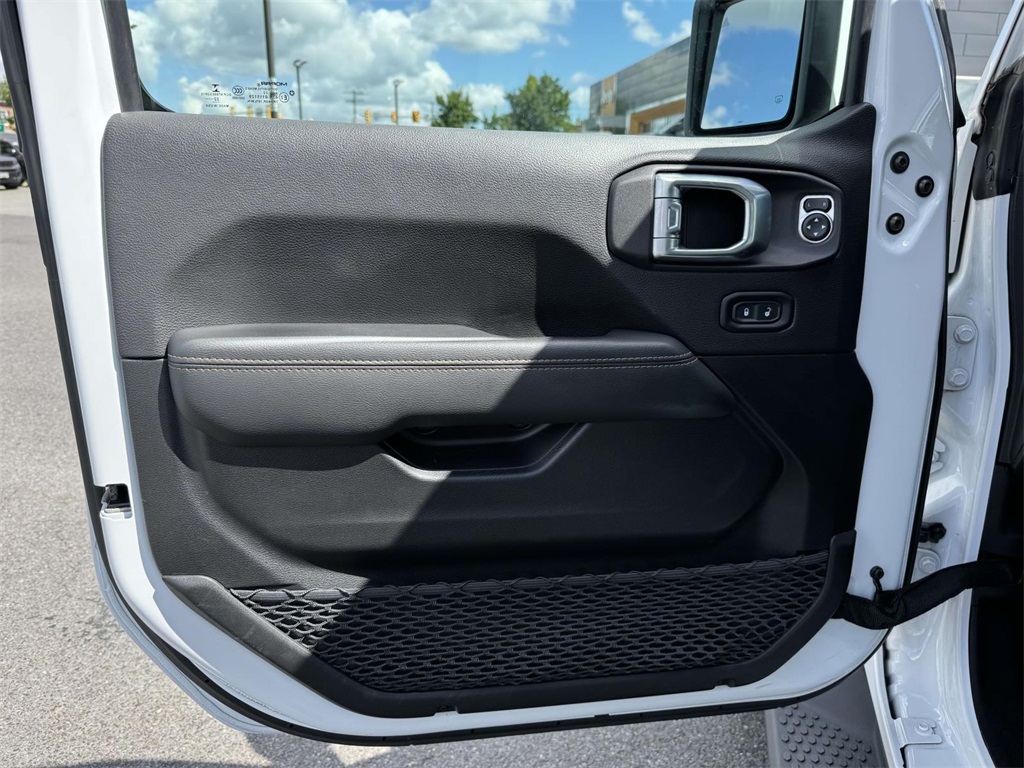 2022 Jeep Wrangler Unlimited Sahara High Altitude 4xe photo 26