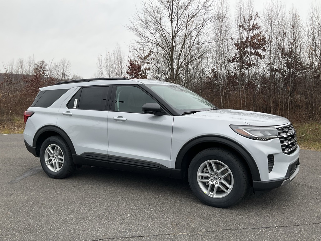 2026 Ford Explorer Active's photo