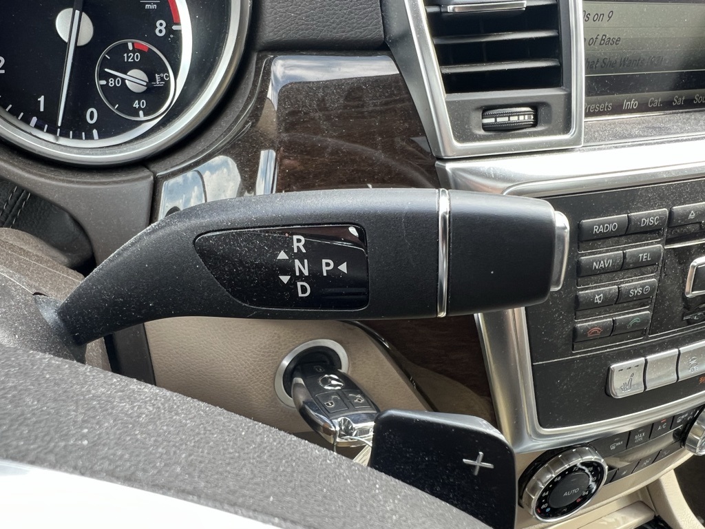 2015 Mercedes Benz ML 350 4MATIC photo 25