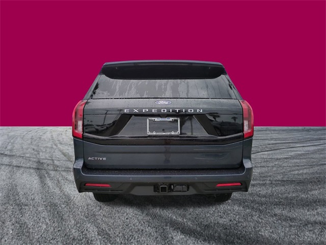 2025 Ford Expedition photo 4