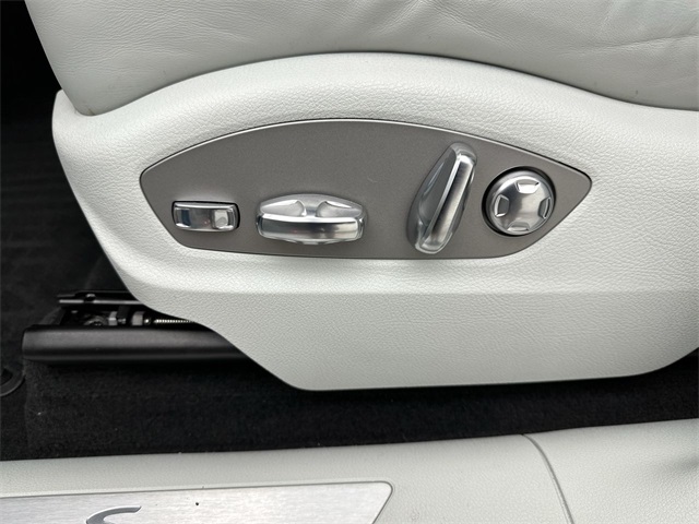 2023 Porsche Macan S photo 4
