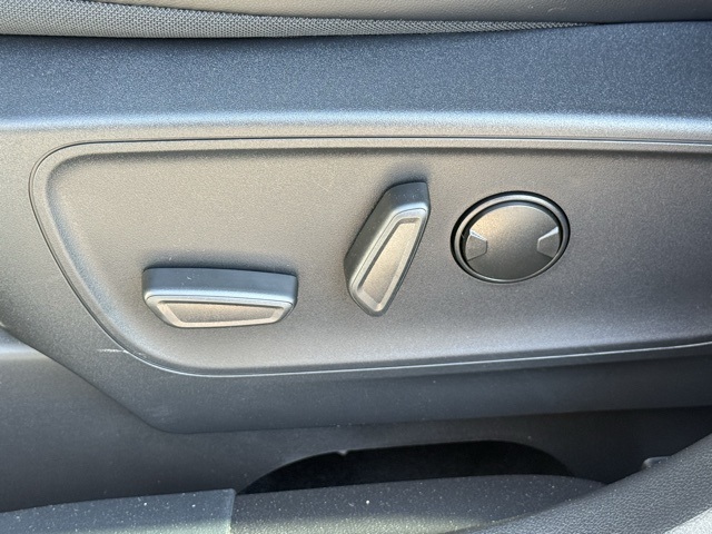 2025 Ford Escape Platinum photo 26