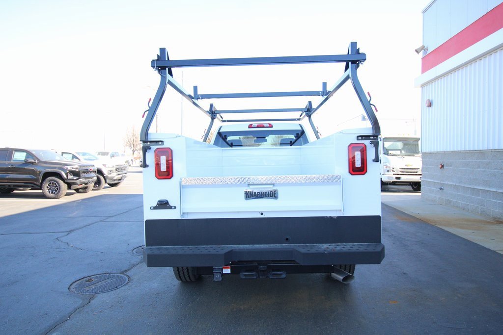 2024 Chevrolet Silverado 2500HD photo 2