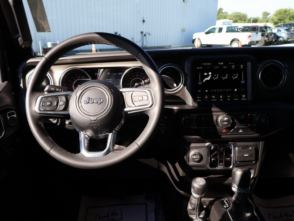 2023 Jeep Gladiator Overland photo 16