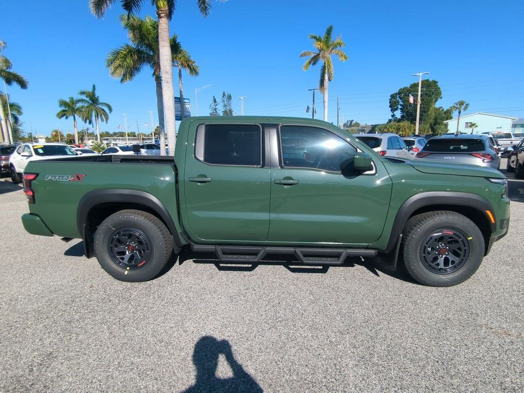2026 Nissan Frontier Crew Cab PRO-X photo 4