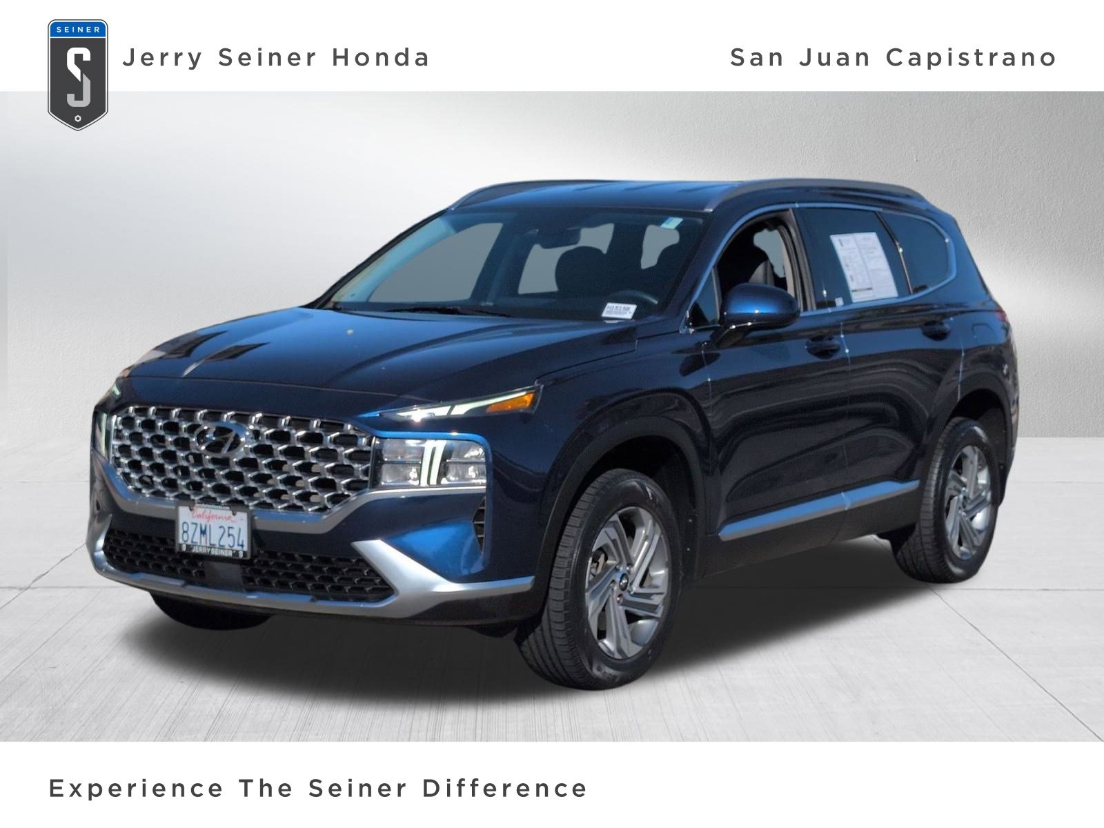 2022 Hyundai Santa Fe SEL's photo