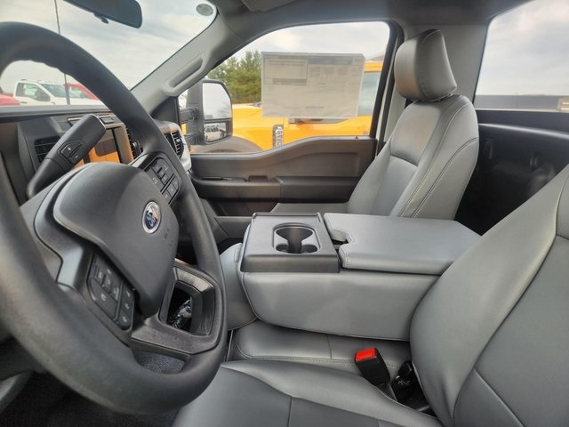 2023 FORD F-550 - Image 20