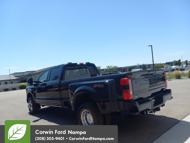 New 2025 Agate Black Metallic Ford Platinum image 5